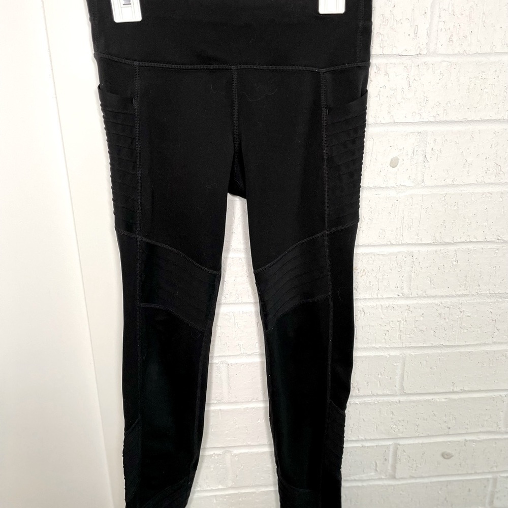 comfortable Athleta Girl’s size 12 leggings, used